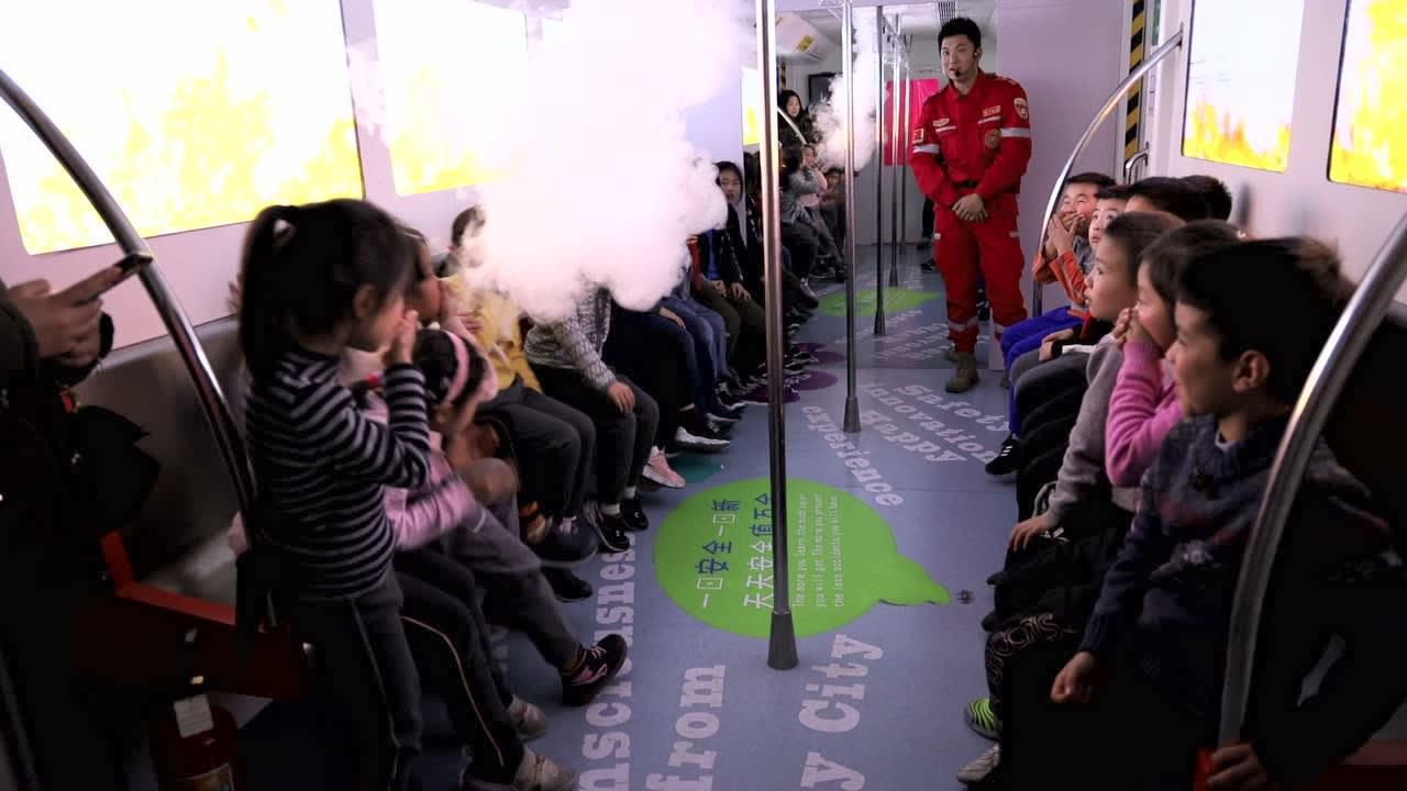 下载地铁逃生_地铁逃生下载安装免费_下载地铁逃生安卓版