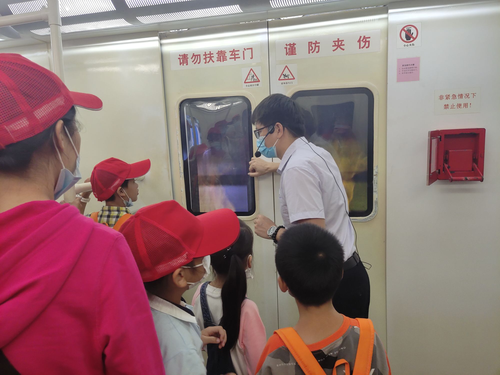 下载地铁逃生_地铁逃生下载安装免费_下载地铁逃生安卓版