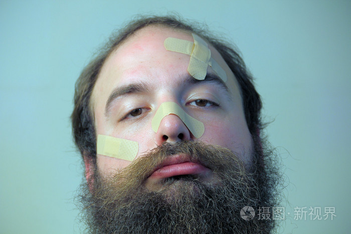 胡子碰一下有点疼_碰胡子_胡子碰到手起痘痘