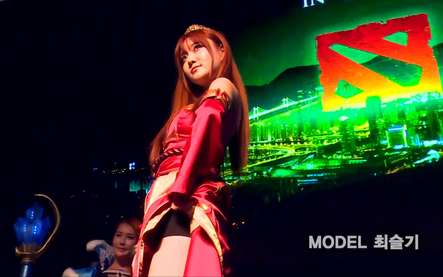 瑟琪,学生视角下的故事(图4) 韩国举牌女崔瑟琪_瑟琪_崔瑟琪韩国车模吧