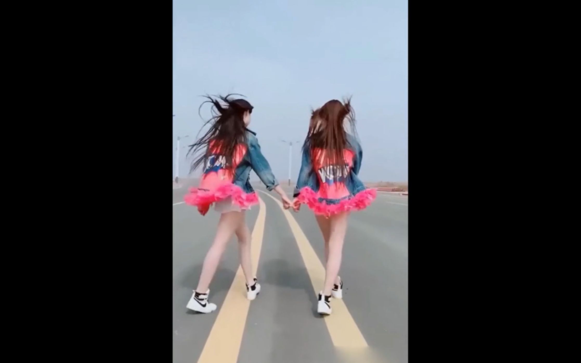 吹裙子游戏怎么玩_吹裙子小游戏_吹吹裙子游戏