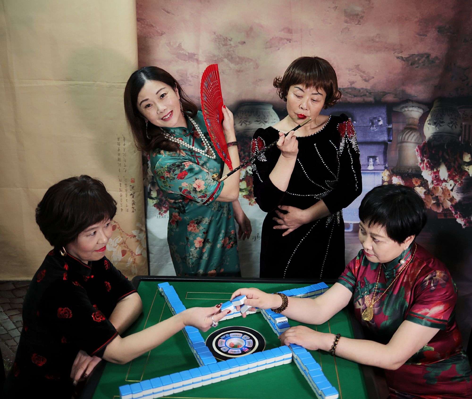 雀美眉写真馆麻将_麻将写真馆人物介绍_麻将写真馆攻略