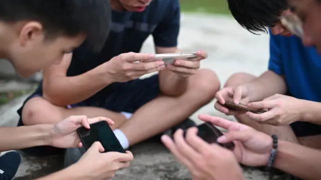 摧毁版手机游戏有哪些_摧毁类手游_游戏摧毁手机版