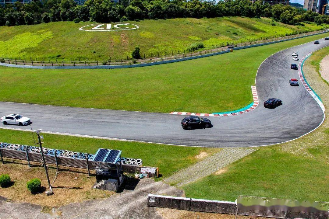 赛车自带手机游戏叫什么_赛车游戏app推荐_手机自带游戏赛车