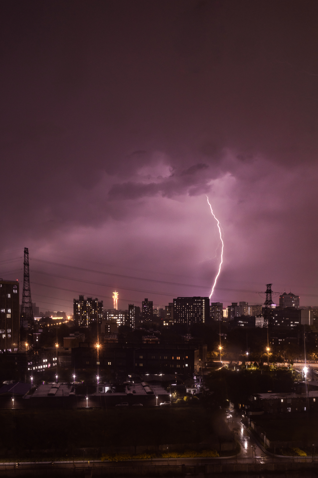 手机卡牌游戏小挖法_下雨小游戏手机_下雨动态手机墙纸图片