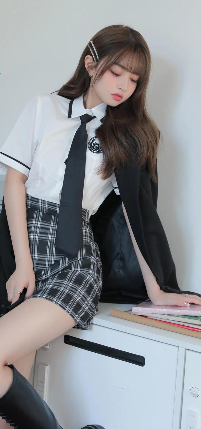 美女回合制手游_校园女神回合制游戏手机版_校花回合制游戏