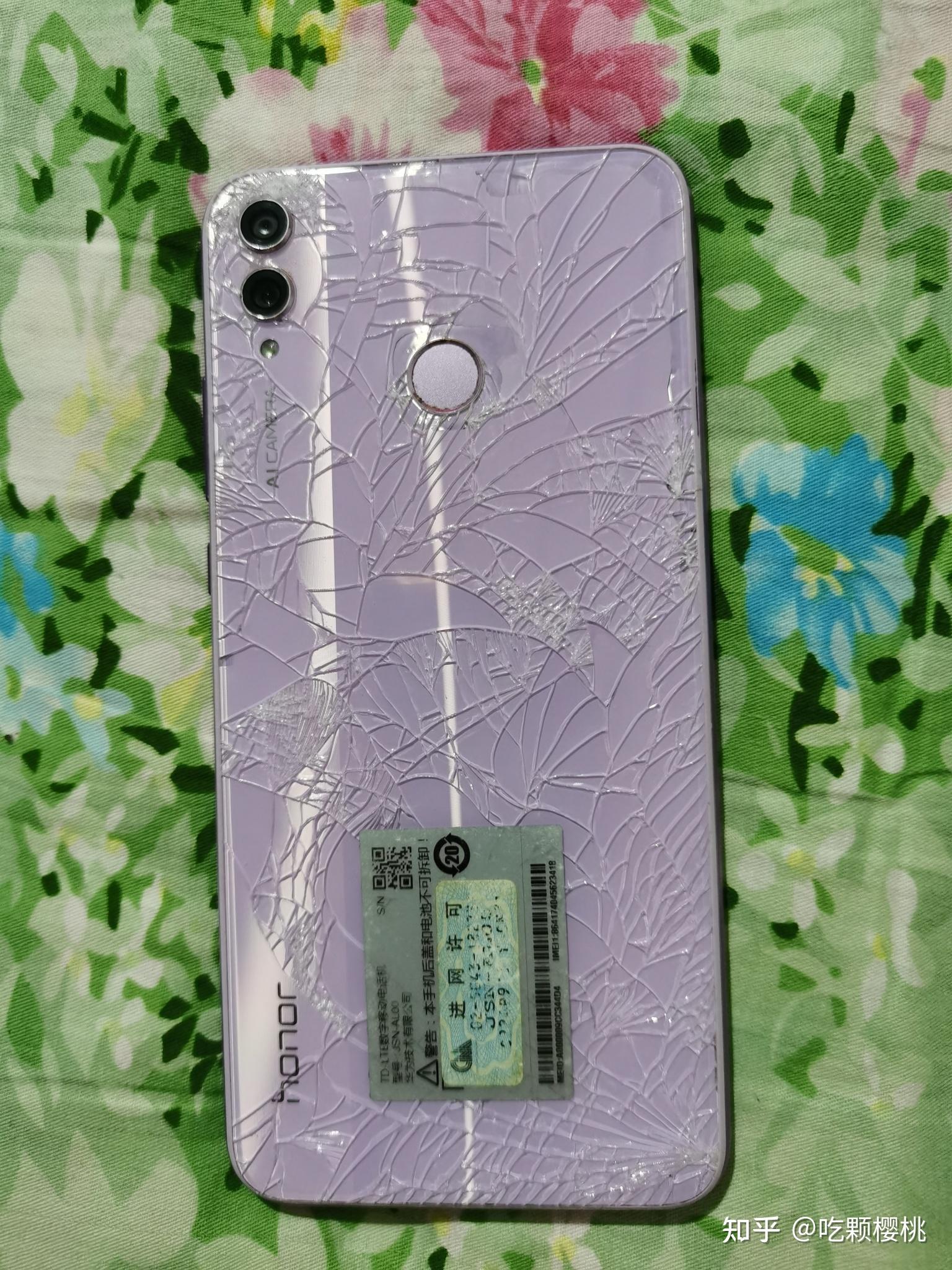 手机摔坏了怎么办?超刺激摔手机素材游戏狂推荐(图1) 素材摔手机游戏叫什么_摔手机素材游戏_摔手机的素材