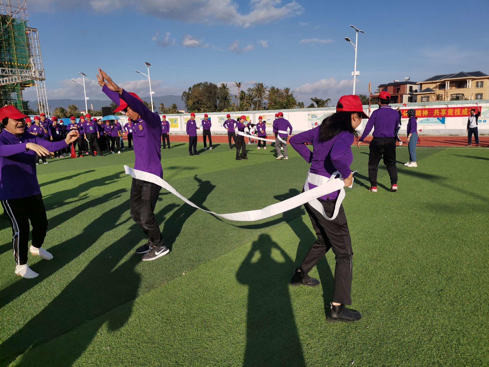 鹿鸣yoyo:开心果嗨翻天(图1) 鹿鸣yoyo下载_鹿鸣yoyo怎么互动_鹿鸣yoyo