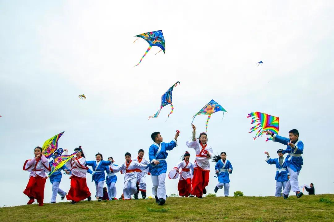 农历三月庙会_农历三月三十_农历三月初三是什么日子