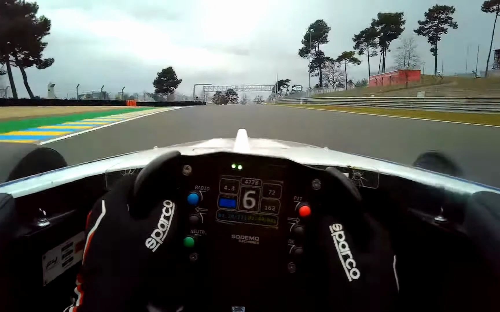 最新单机赛车手机游戏下载-极速赛车,最新手机游戏下载(图1) 赛车游戏单机版大全_最新单机赛车手机游戏下载_赛车游戏单机版(直接玩)