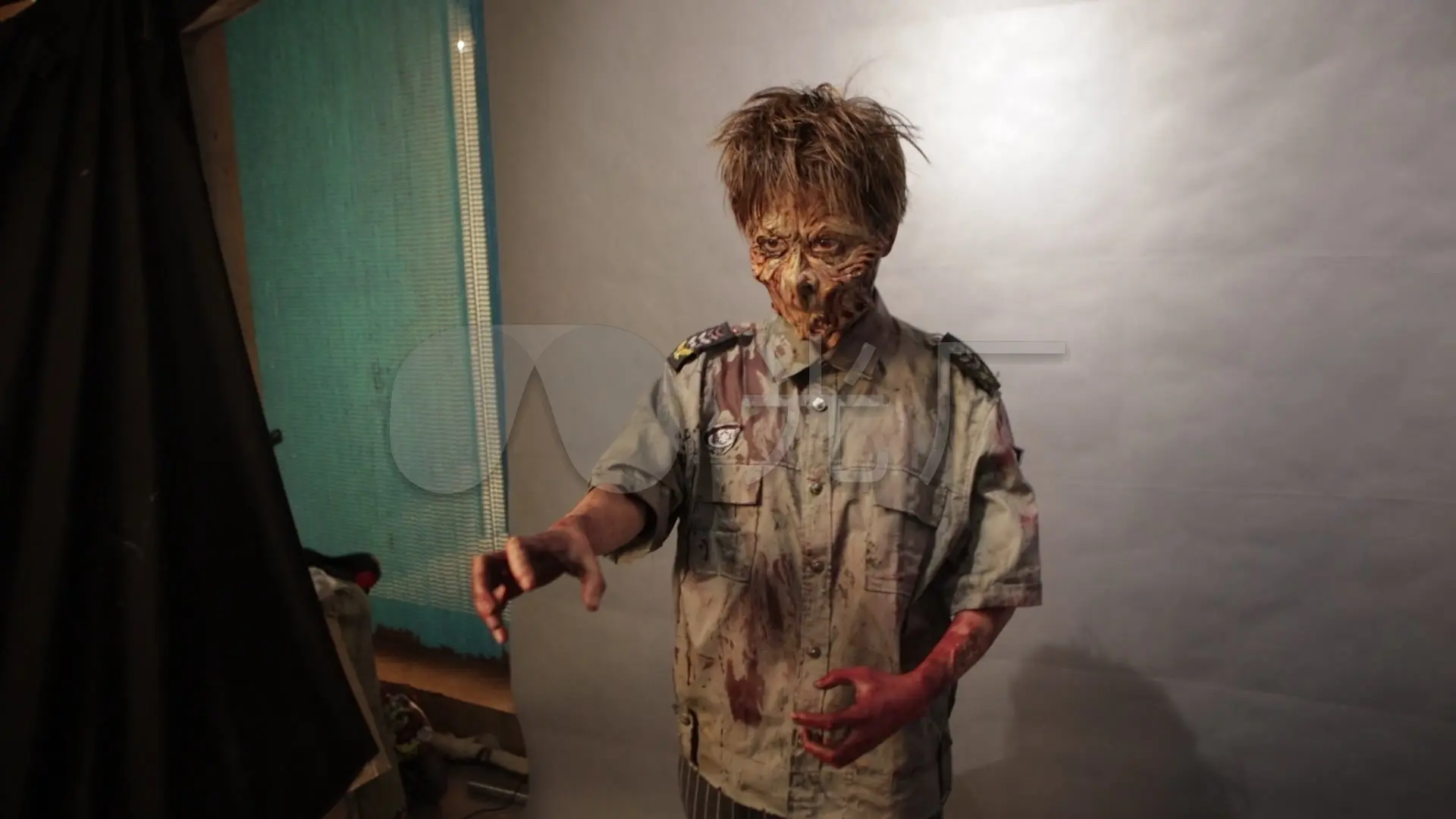 外国丧尸游戏手机游戏-畅游异域丧尸境:外国丧尸游戏探秘(图3) 外国丧尸游戏手机游戏_外国手机什么手机好用_大学丧尸求生手册游戏