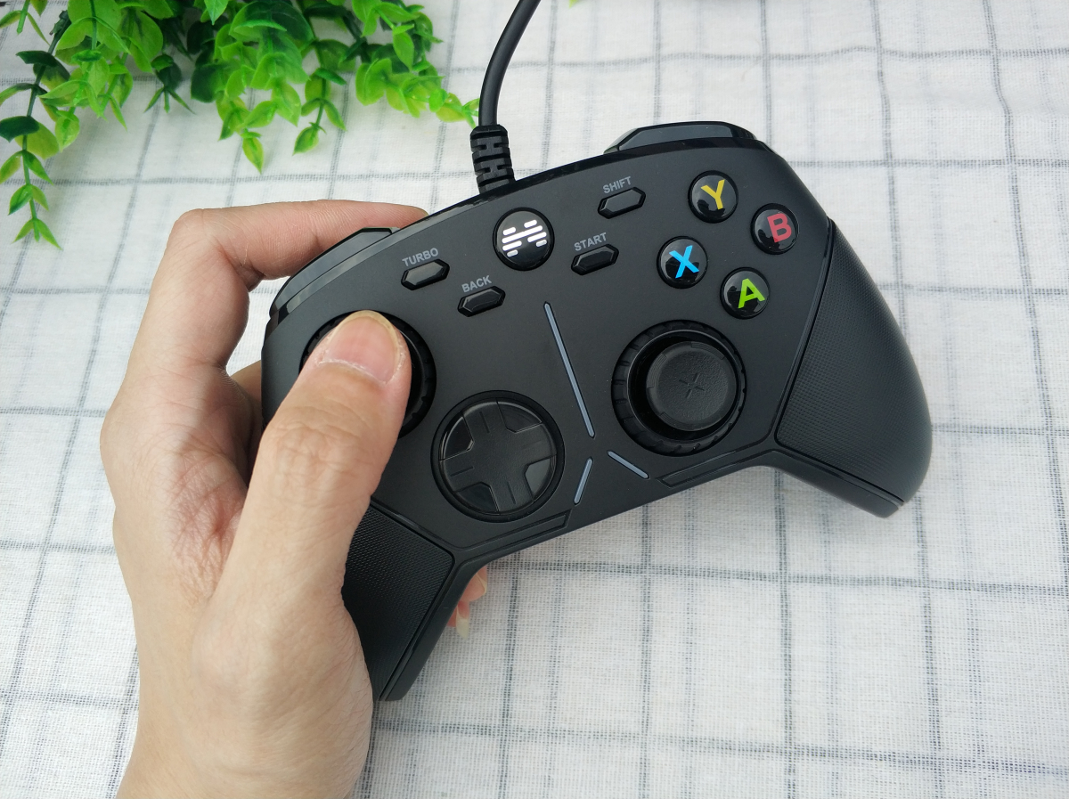 我的天价手机游戏手柄,我立刻心动了!!(图2) 手柄天价手机游戏能玩吗_手柄手机游戏排行榜_天价手机游戏手柄