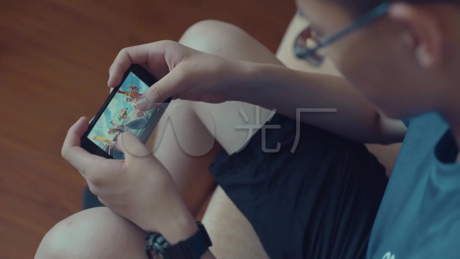 一直打游戏会超频吗手机-手机超频!年轻人沉迷游戏,温度飙升无法自拔(图1) 一直打游戏会超频吗手机_超频打手机游戏会掉帧吗_超频打游戏会怎么样