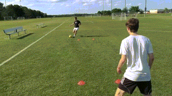 足球控制手机游戏-手机游戏中的足球梦(图1) 手控足球游戏手机版_足球控制手机游戏有哪些_足球控制手机游戏