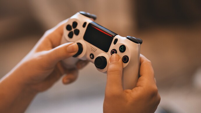 外国人测试手机游戏-外国人也玩手机游戏?(图3) 老外测试手机_外国人测试手机游戏_外国测试手机游戏人脸的软件