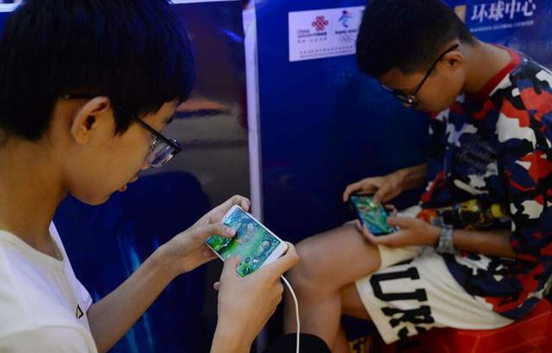 吞食天地的手机单机游戏-地铁上的手机游戏,成为无敌英雄(图4) 单机天地吞食手机游戏怎么玩_天地吞食完全版_吞食天地的手机单机游戏