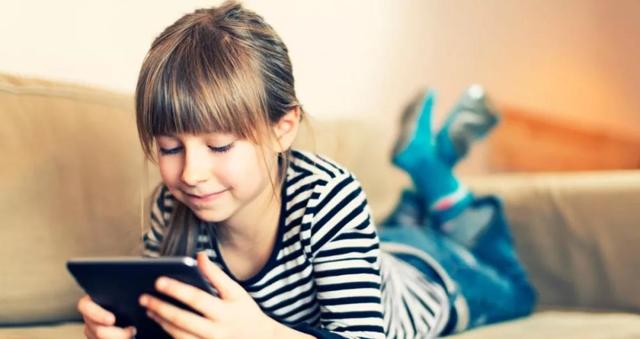 小孩在家能不能玩手机游戏-小孩玩手机游戏,家长责任大于一切(图2) 孩子能玩手机游戏吗_能在家小孩玩手机游戏吗_小孩在家能不能玩手机游戏