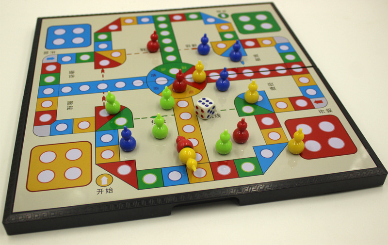 一家人手机上可以玩的游戏-家庭欢乐游戏盘点:休闲益智vs团队合作,哪个更适合你?(图1) 一家人手机上可以玩的游戏_游戏手机可以当日常手机使用吗_玩游戏可以拿手机是真的吗