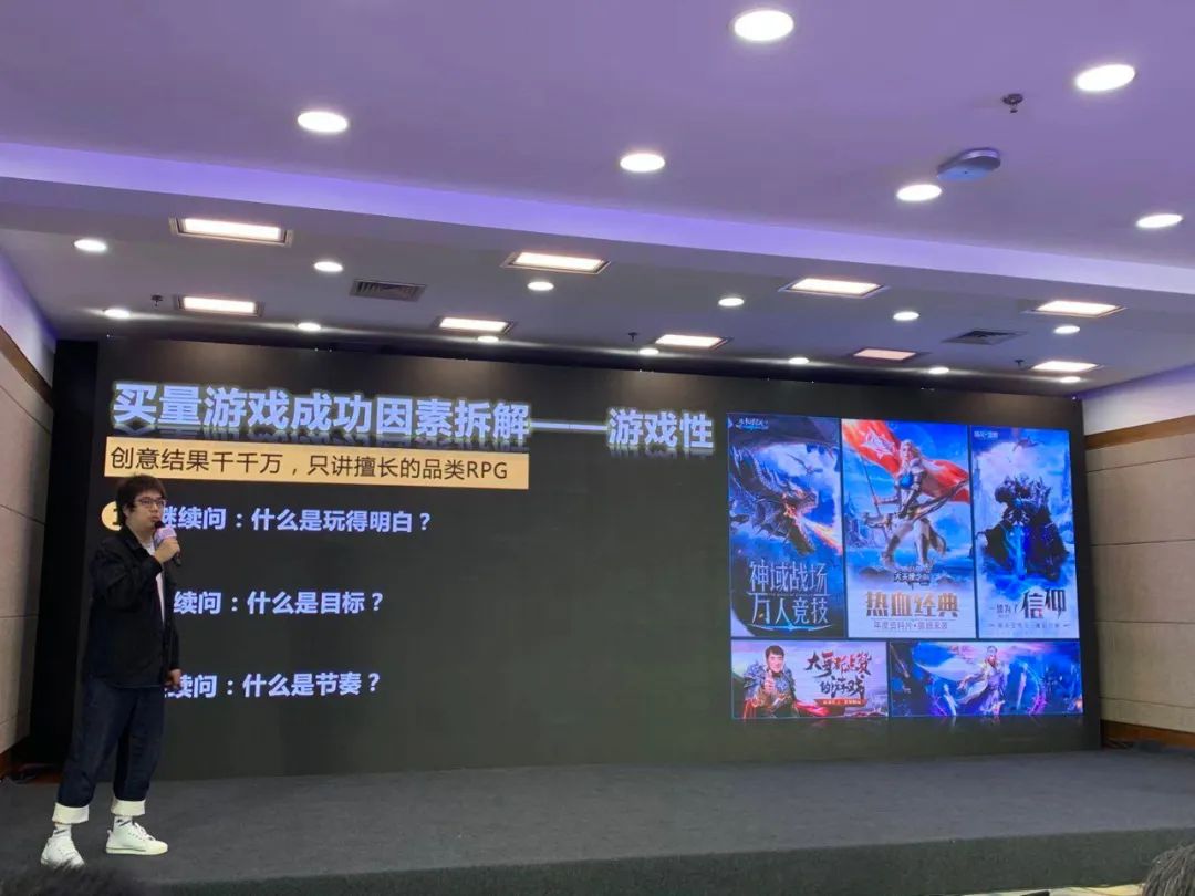 曲面屏的游戏手机_曲面屏玩什么游戏好_游戏手机全面屏曲面屏
