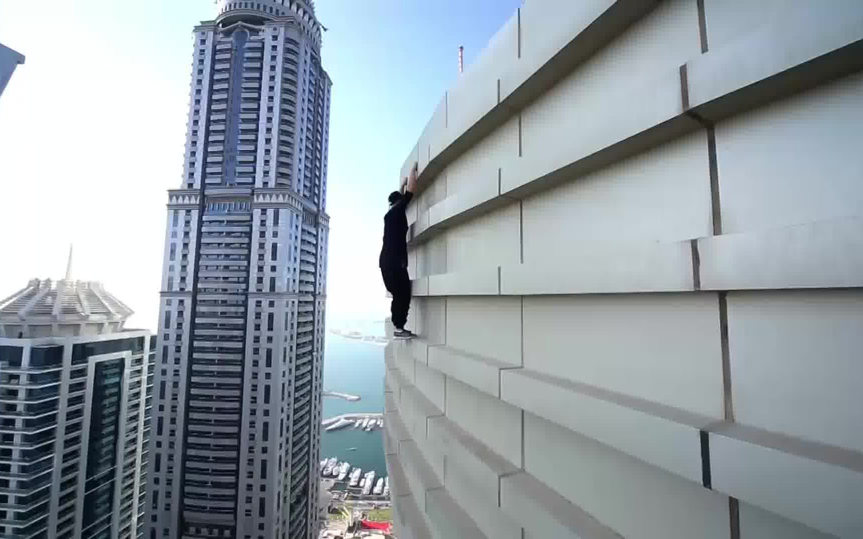 最丧心病狂的手机游戏-极限挑战手机游戏:刺激挑战、尬舞大赛,你敢玩吗?(图5) 丧心病探_丧心病狂真人版_最丧心病狂的手机游戏