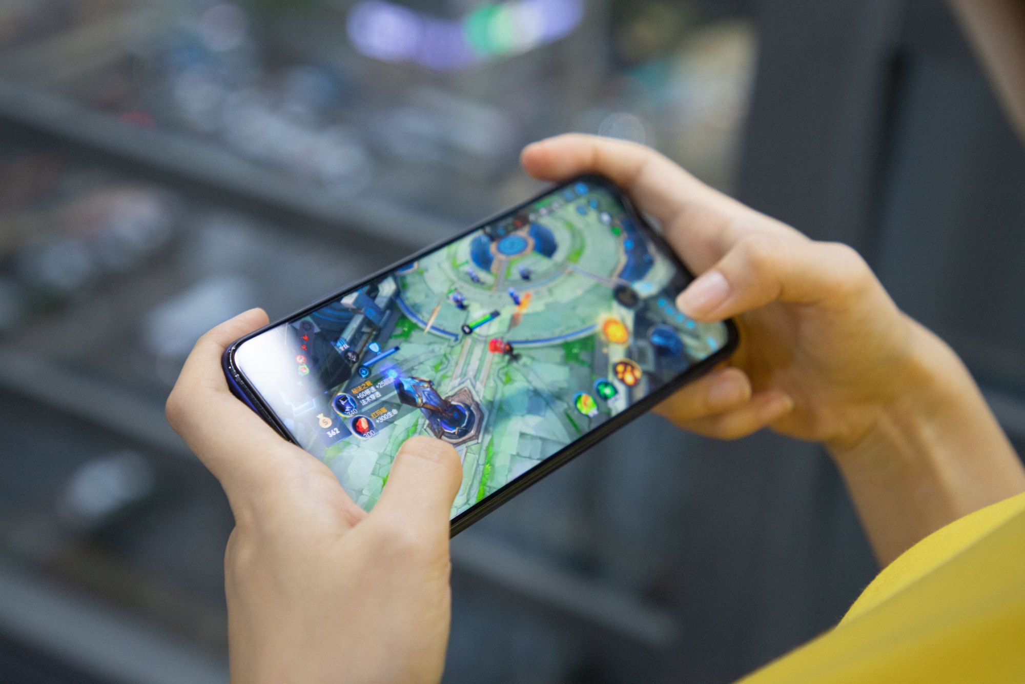 以前手机游戏有哪些-经典与现今:手机游戏大对比(图2) 以前手机游戏有哪些_以前手机游戏有青龙玄武_以前手机游戏有个职业是熊猫