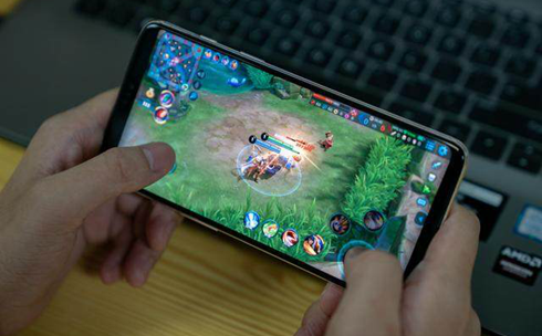 揭秘游戏手机下头男:极致性能追求与社区狂热(图4) 游戏手机下头男_男头动漫游戏_手游头像男