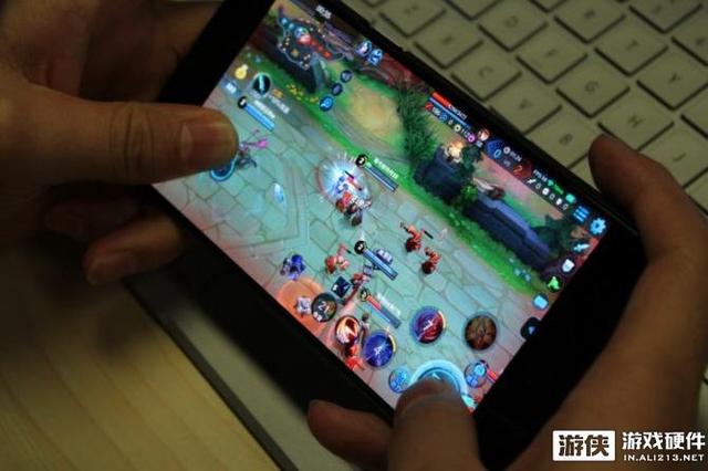 鸡食如何配_鸡的配合饲料要用什么原料_推荐低配手机的吃鸡游戏