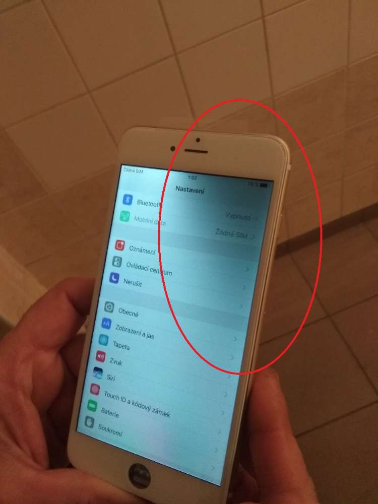 玩游戏总是手机屏幕黑屏_黑屏屏幕玩手机游戏是怎么回事_打游戏黑屏手机