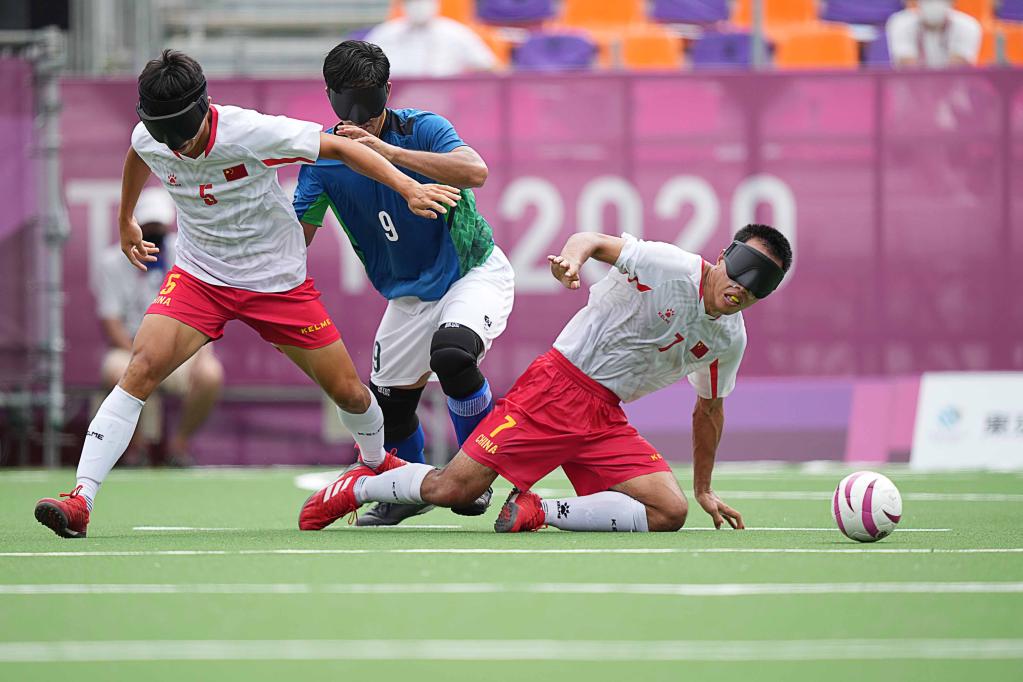 足球游戏手机玩-足球游戏新秘籍,让你成为真正的足球巨星(图2) 足球游戏手机玩_手机玩足球游戏哪一个好_手机app玩足球