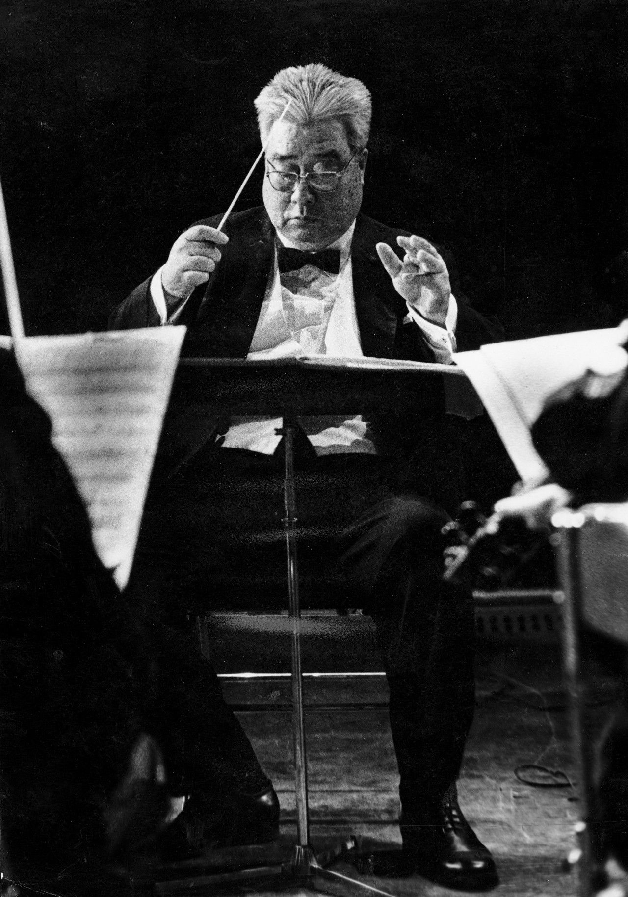 让·基尔希斯坦-让·基尔希斯坦:音乐天赋与指挥艺术的完美融合(图2) 哎司奥美拉唑_八个月宝宝晚上屁多_让·基尔希斯坦