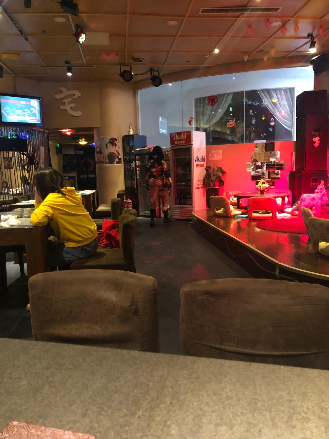 女仆餐厅_餐厅女孩_餐厅女仆装