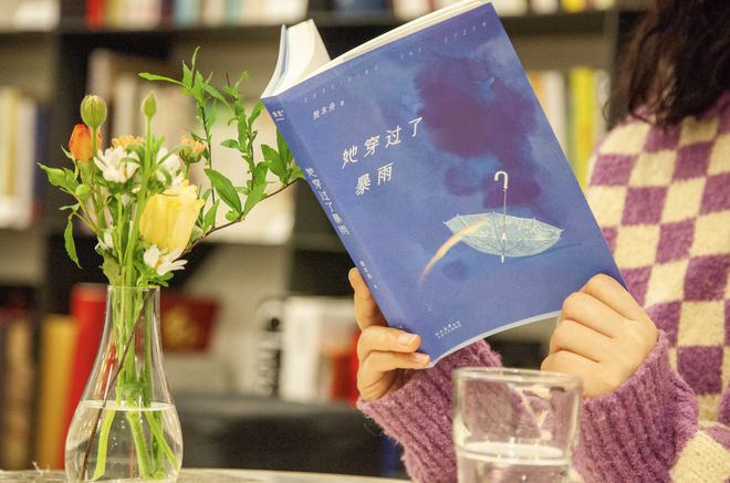 李碧华奇幻夜中的枕头_李碧华奇幻夜迷藏_李碧华之奇幻夜