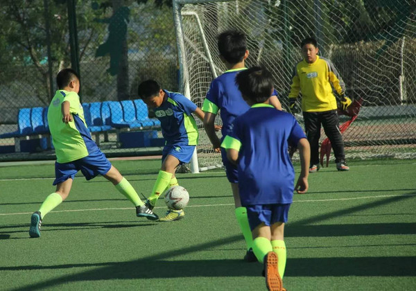 游戏足球推荐版手机可以玩吗_游戏足球推荐版手机软件_足球游戏手机版游戏推荐