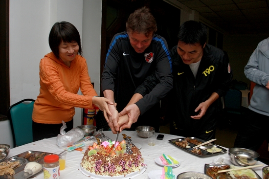 手机做蛋糕小游戏_制作蛋糕的小游戏单机_手机游戏做蛋糕