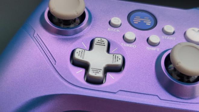 游戏手机比普通手机更好-这款游戏手机,性能强操控顺续航长,让你玩游戏爱不释手(图2) 手机普通好游戏有哪些_手机好的游戏_游戏手机比普通手机更好