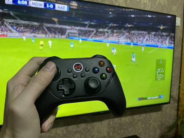 游戏手柄手机可以控制吗_游戏手柄手机可以玩什么游戏_游戏手柄可以连手机游戏