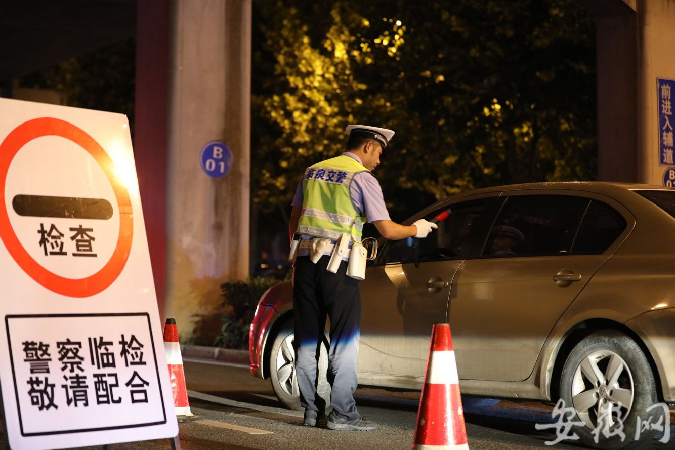 违章查询历史记录可以看图片吗_怎么查看历史违章图片_违章历史图片怎么看