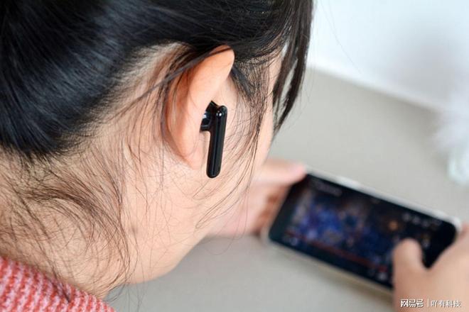 nova7pro支持无线充电吗-华为nova7pro:无线充电来袭,告别充电线的烦恼(图1) nova7pro无线充电_nova7支持无线充电器_nova7pro支持无线充电吗