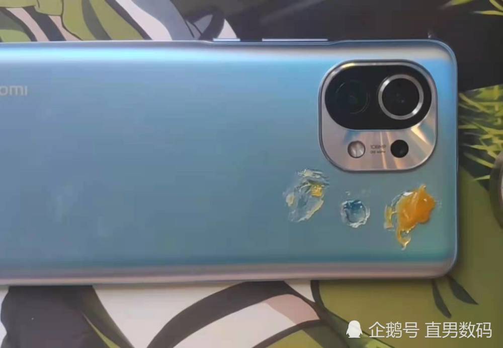 小米玩游戏发热严重吗_小米玩游戏手机发烫怎么办_小米手机玩游戏太烫手疼