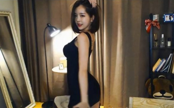 怎么看自己关注主播多久了-探秘热门主播:如何从一次直播走进我的生活(图5) 主播关注你_怎么看自己关注主播多久了_关注页面看直播主播会知道吗