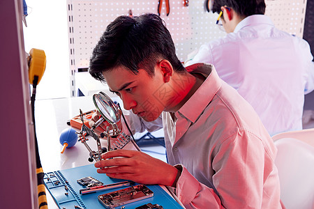 小兵修手机游戏_小兵单机游戏_小兵修手机游戏叫什么