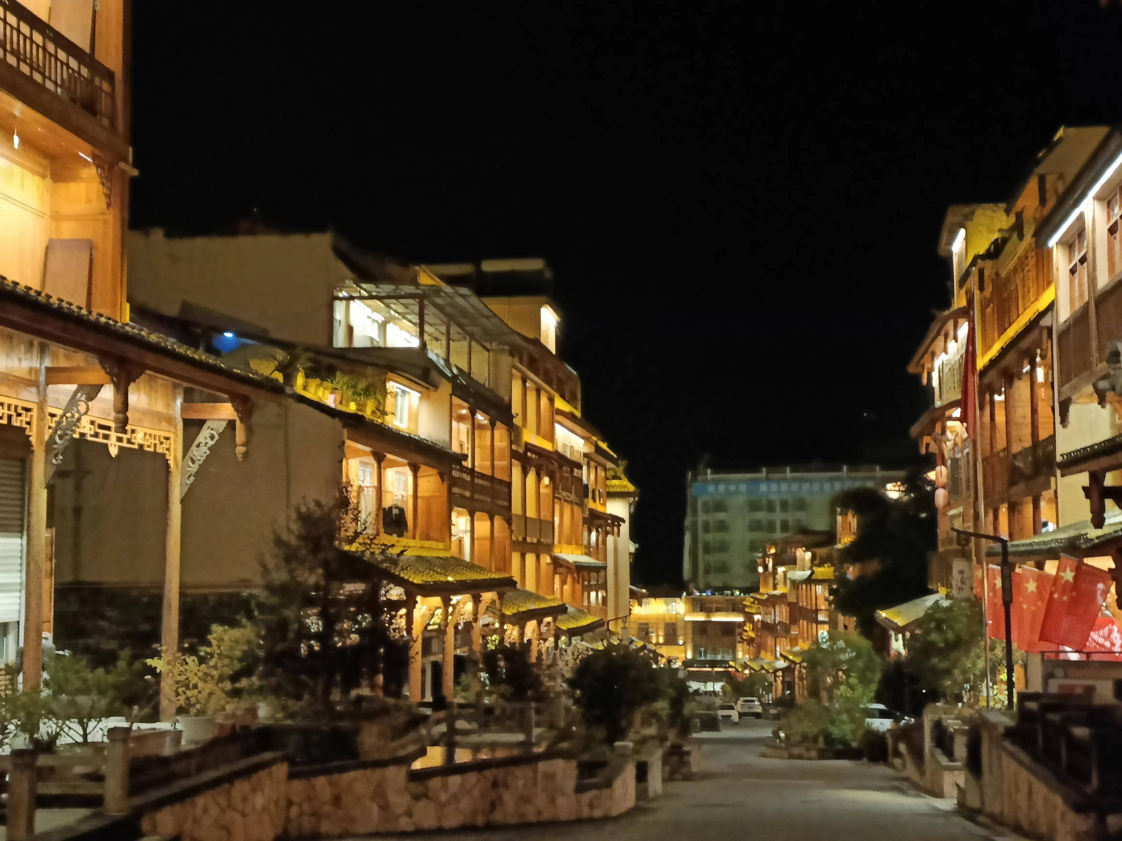 阿笨猫-小镇神秘猫咪阿笨:月光下的勇敢冒险家(图2) 阿笨猫_笨猫图片_嘻嘻哈哈菜的故事阿笨猫