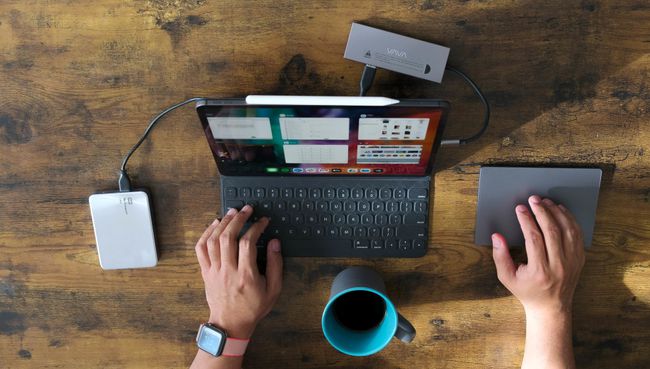 玩游戏手机能变电脑吗-手机变电脑?硬件软件双重限制,玩游戏还需电脑(图1) 玩游戏手机能变电脑吗_手机变电脑玩大型游戏_可以玩电脑的手机游戏