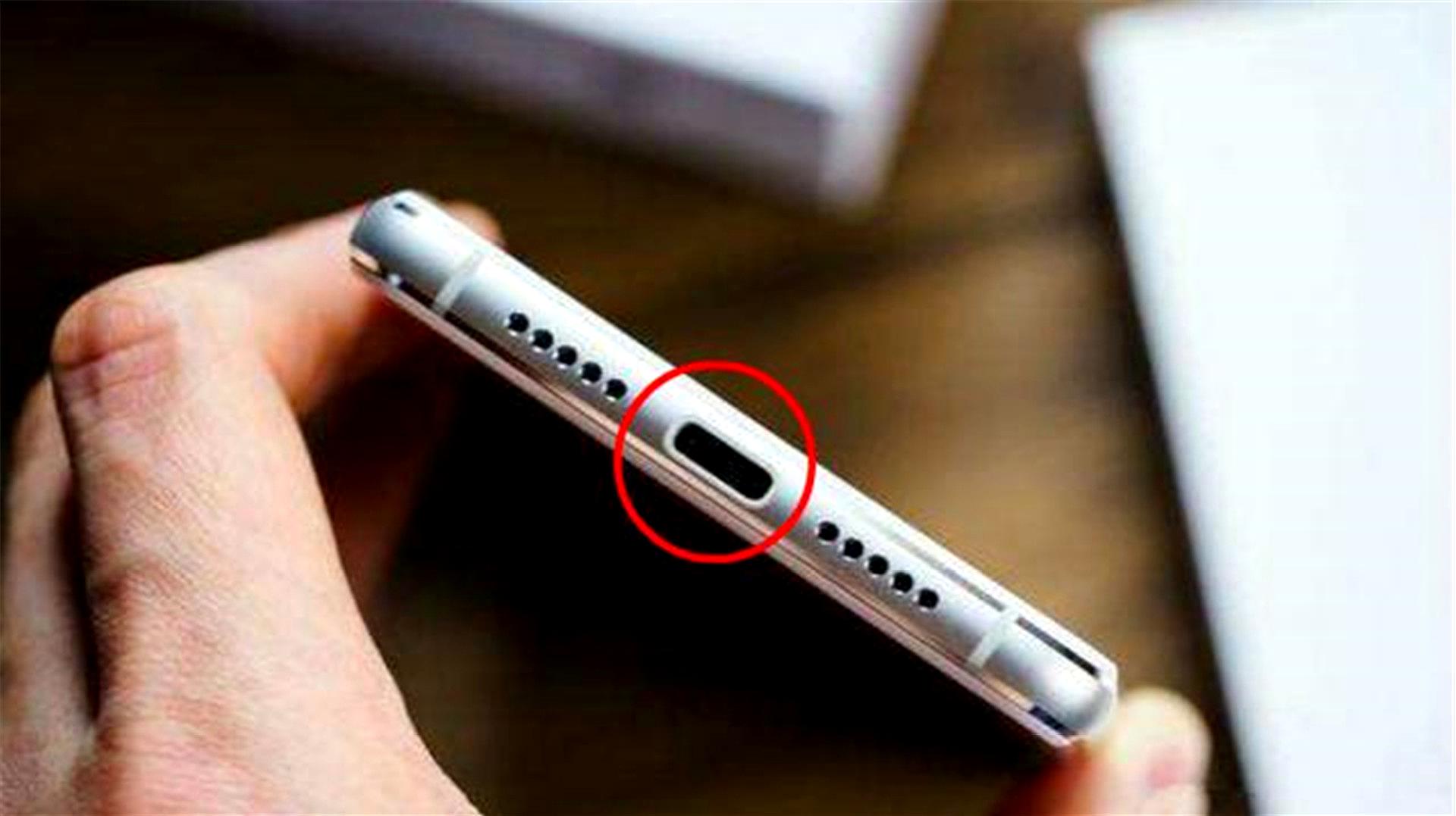 手机充电玩游戏还扣电_充电玩手机游戏危险吗_玩游戏时为什么手机要充电