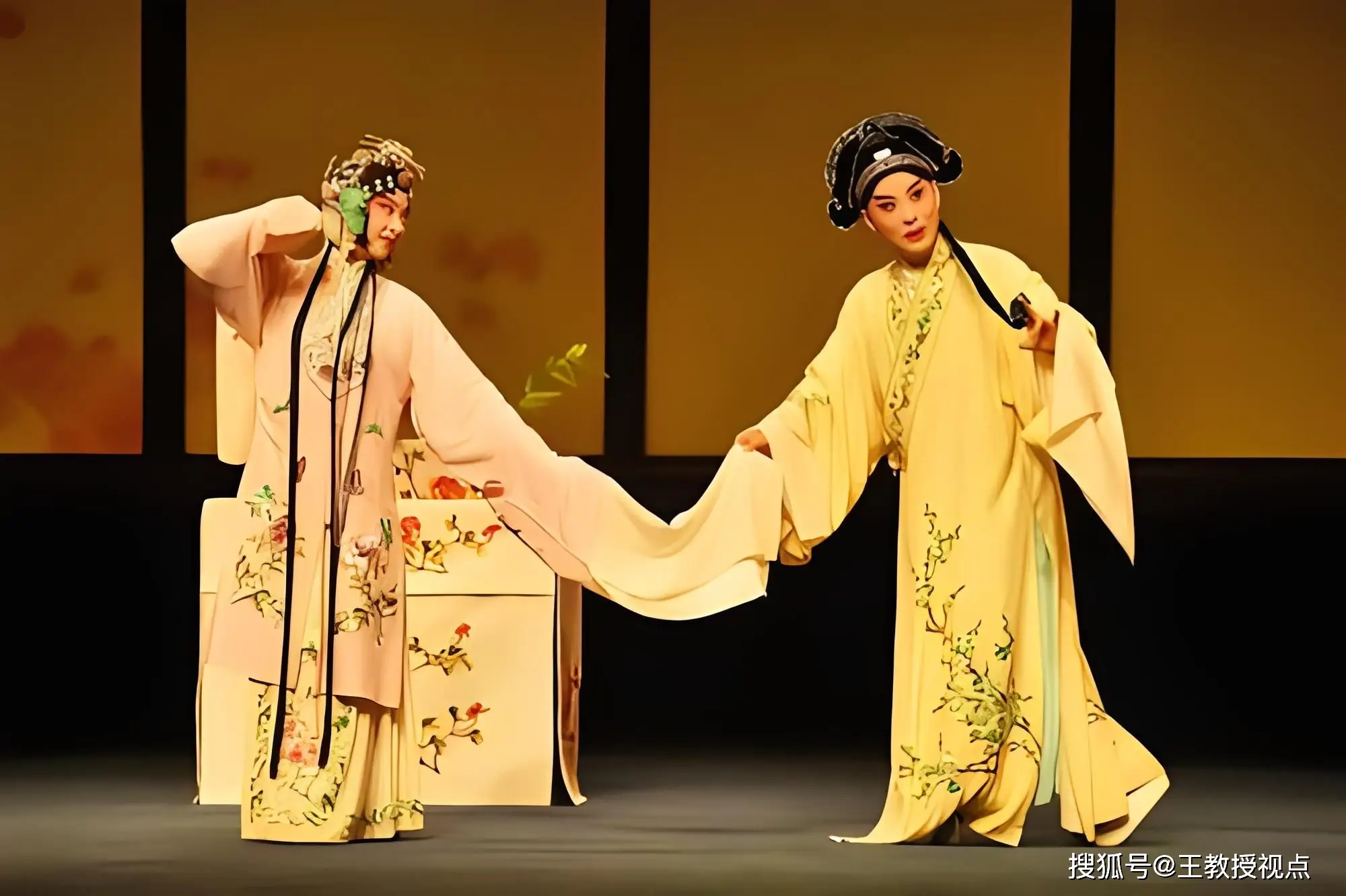 传统戏曲文化与现代科技融合:探索戏曲手机游戏的文化传承与创新之路(图4) 戏曲手机游戏推荐_戏曲游戏app_戏曲手机游戏