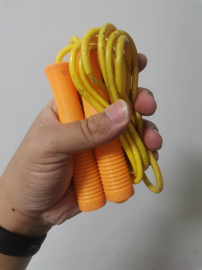 熊孩子和爸爸去买手机游戏-现代家庭挑战:熊孩子眼中的手机游戏与爸爸的犹豫(图1) 熊爸爸买鞋子故事图片_熊爸爸买鞋_熊孩子和爸爸去买手机游戏