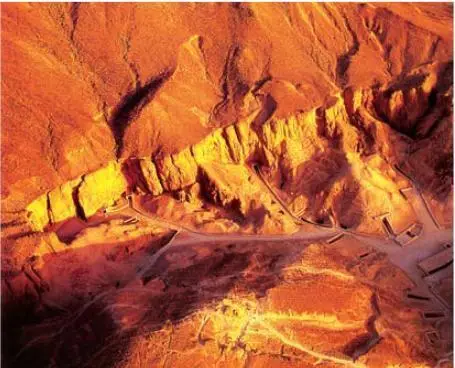 探秘阴间游戏手机版:神秘世界的灵魂穿梭与挑战解密(图3) 阴间游戏名_阴间恐怖游戏_阴间游戏手机版