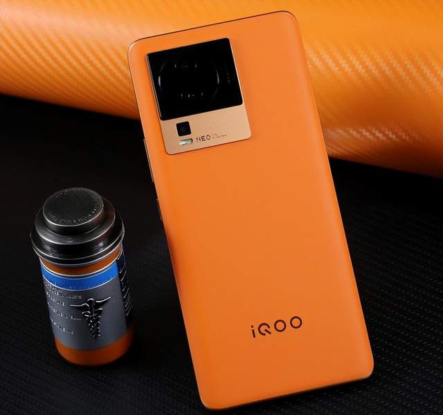 游戏手机中性价-如何选择性价比高的游戏手机?性能和外观设计同等重要(图1) 那款游戏手机性价比高_性价比最好的游戏手机排行_游戏手机中性价