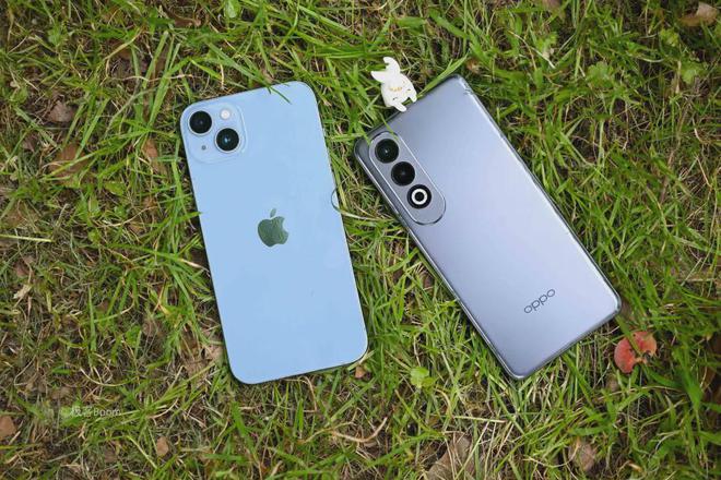 苹果手机游戏砸玻璃_小朋友玩游戏摔苹果手机_苹果摔跤游戏