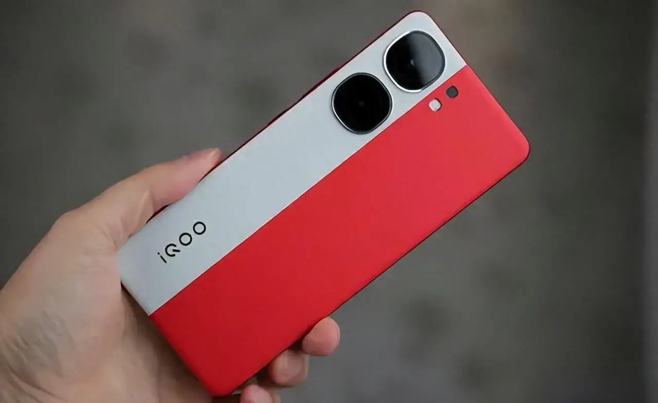 索尼手机玩游戏-索尼手机:游戏爱好者的理想之选,屏幕、处理器和电池续航表现卓越(图3) 索尼手机打游戏_索尼手机玩游戏_索尼玩手机游戏有哪些